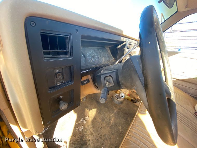 image for item HR9412 1988 Dodge Dakota  utility bed pickup truck