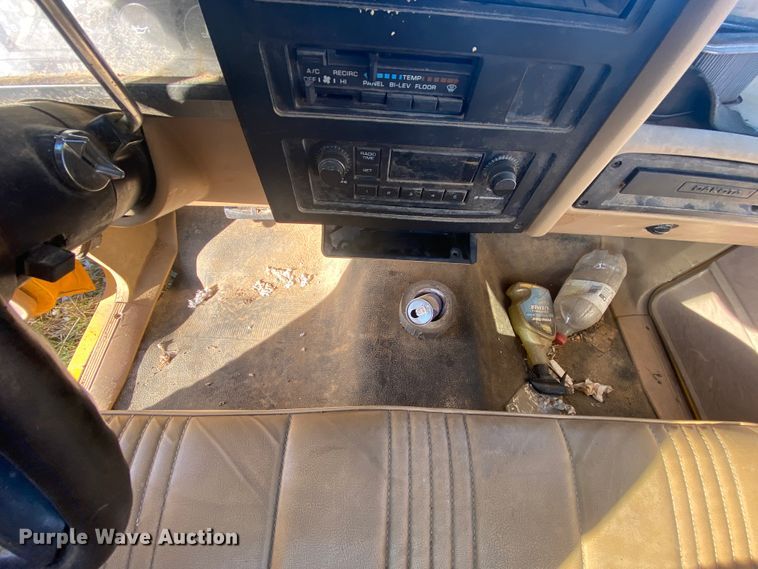 image for item HR9412 1988 Dodge Dakota  utility bed pickup truck