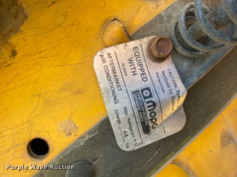 image for item HR9412 1988 Dodge Dakota  utility bed pickup truck