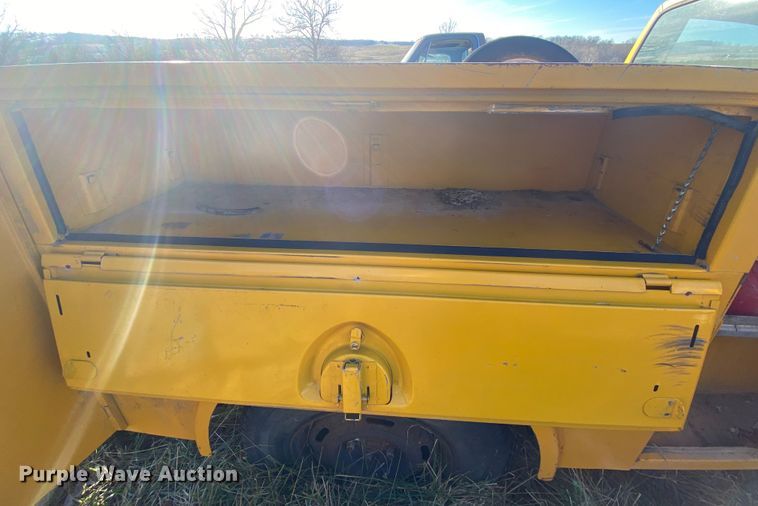 image for item HR9412 1988 Dodge Dakota  utility bed pickup truck