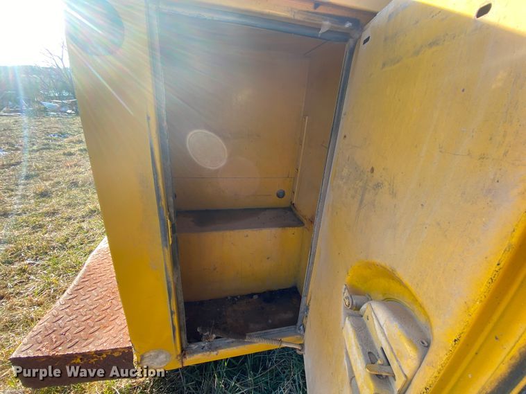 image for item HR9412 1988 Dodge Dakota  utility bed pickup truck