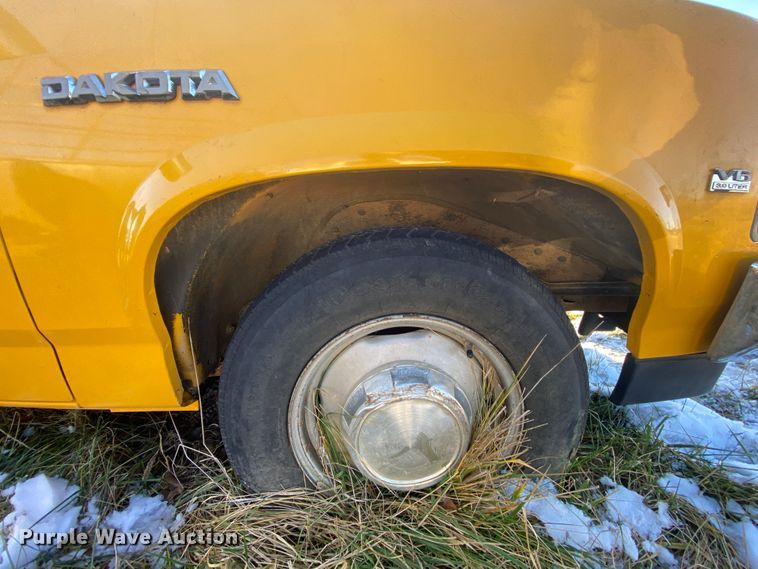 image for item HR9412 1988 Dodge Dakota  utility bed pickup truck