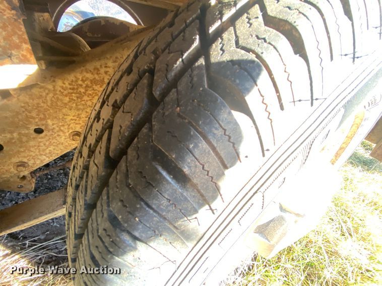 image for item HR9412 1988 Dodge Dakota  utility bed pickup truck