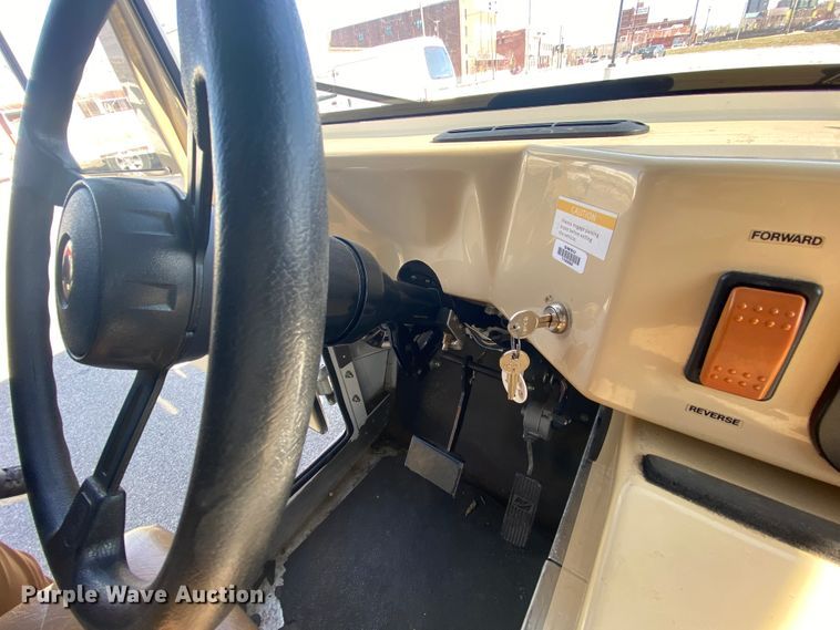 image for item HR9423 2008 E-Ride  utility vehicle