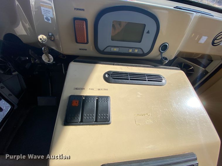 image for item HR9423 2008 E-Ride  utility vehicle