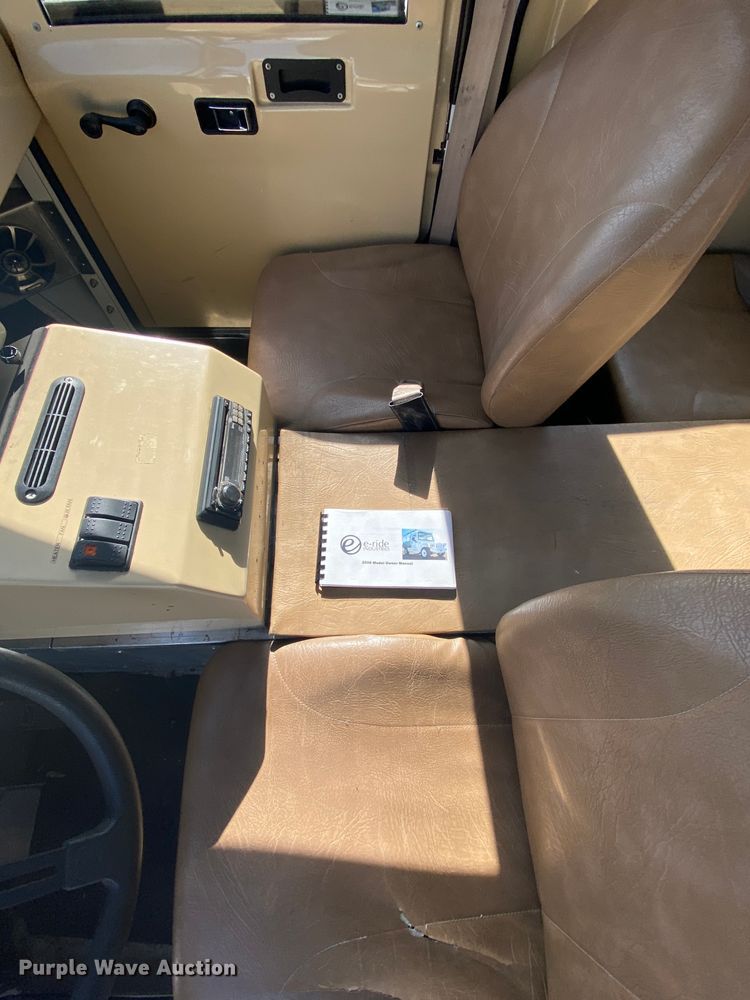 image for item HR9423 2008 E-Ride  utility vehicle