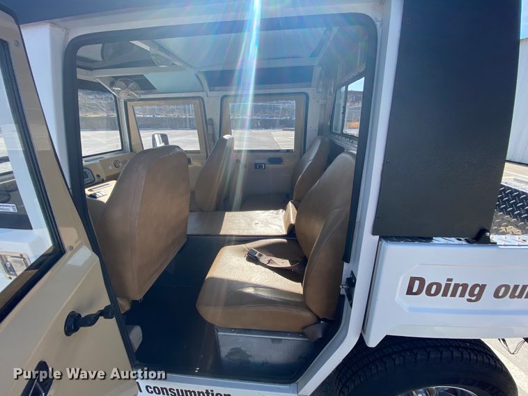 image for item HR9423 2008 E-Ride  utility vehicle