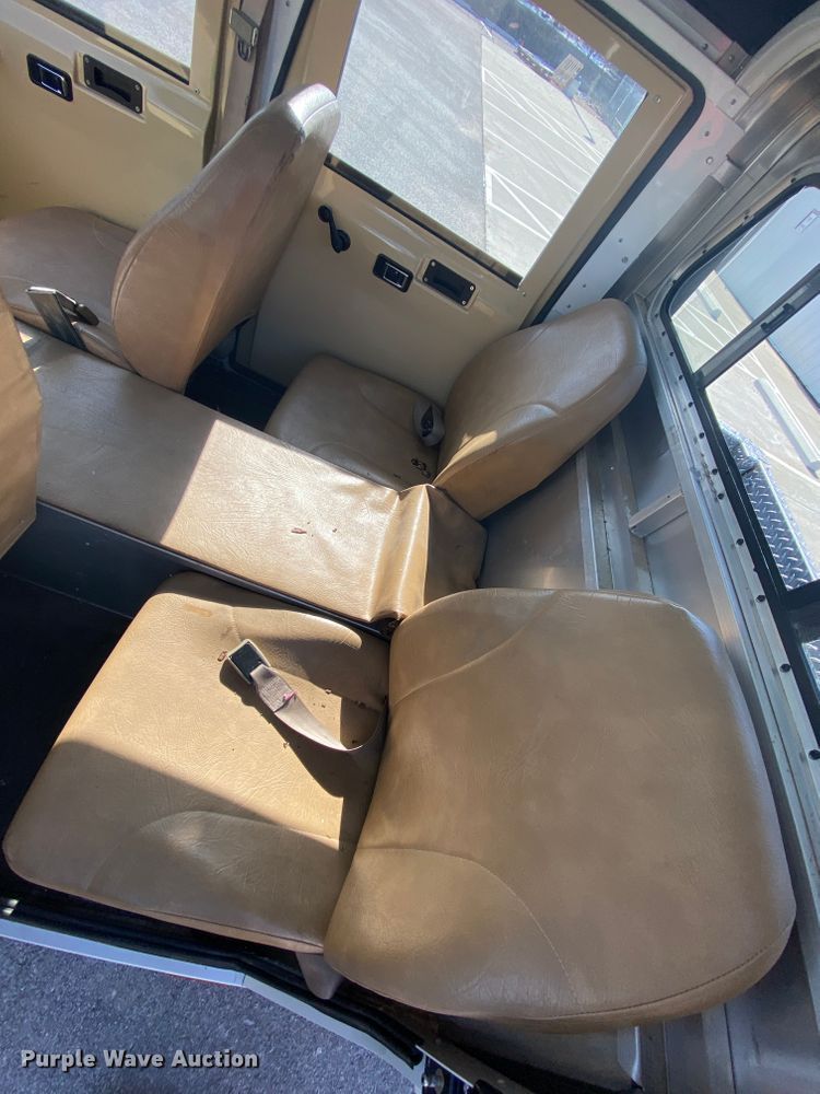 image for item HR9423 2008 E-Ride  utility vehicle