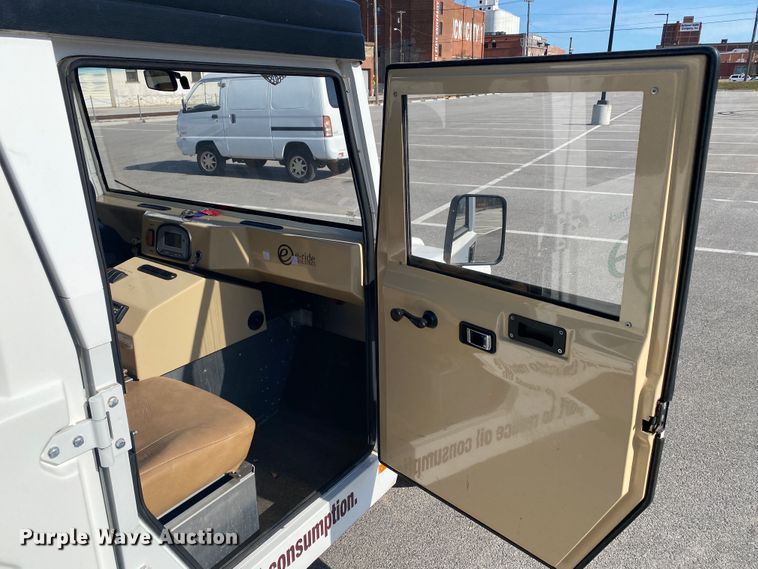 image for item HR9423 2008 E-Ride  utility vehicle