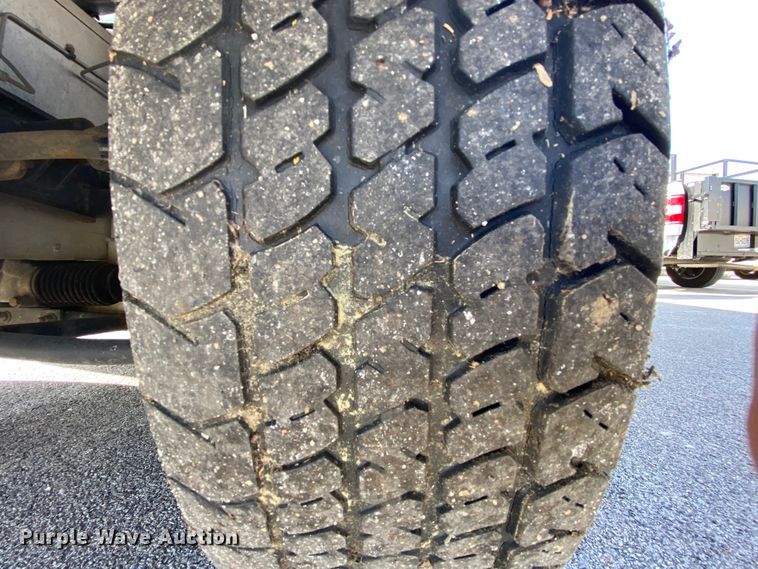 image for item HR9423 2008 E-Ride  utility vehicle