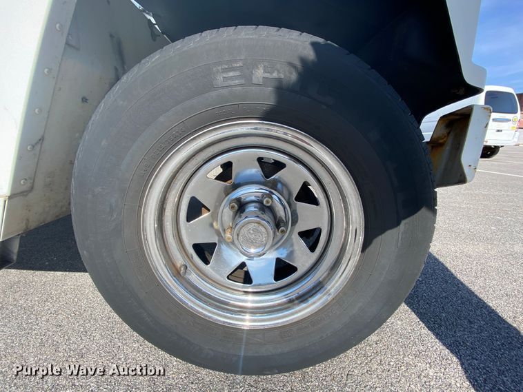 image for item HR9423 2008 E-Ride  utility vehicle