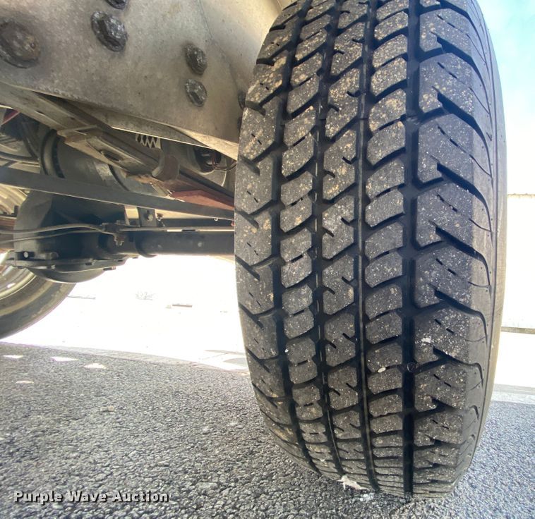 image for item HR9423 2008 E-Ride  utility vehicle