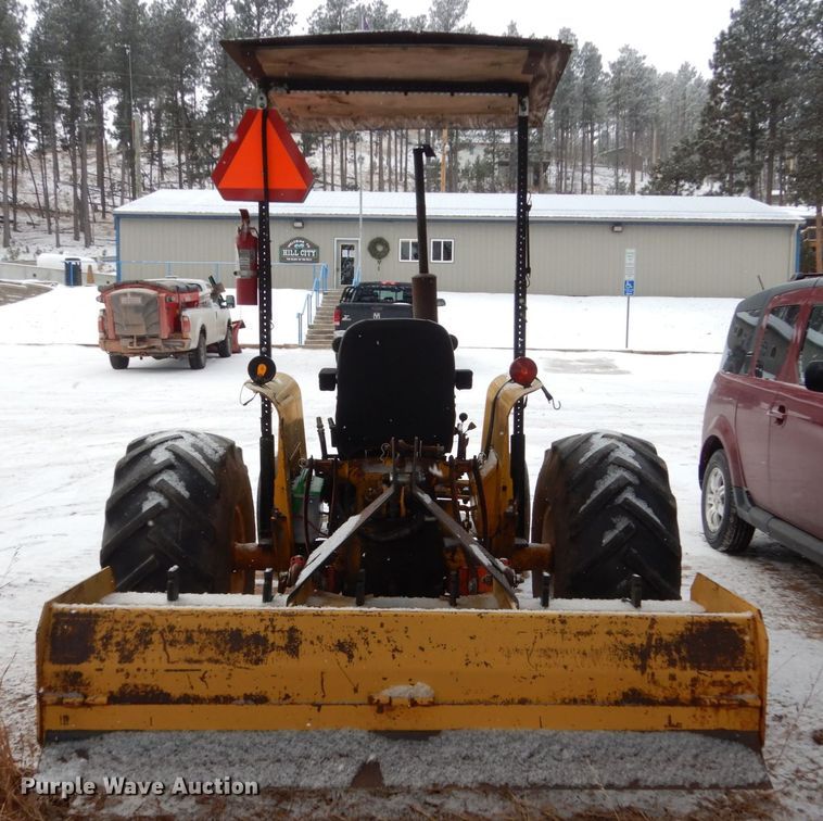 image for item HS9838 International 2444  tractor