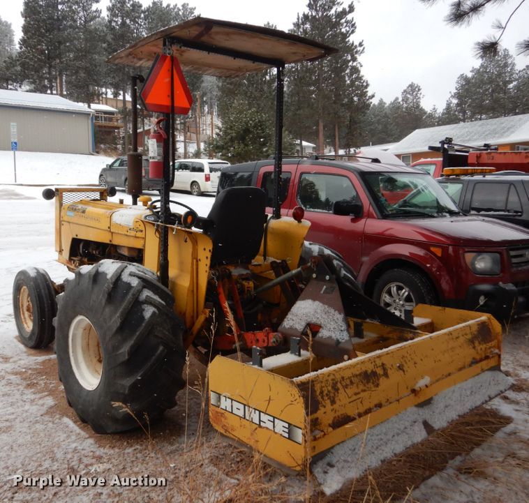 image for item HS9838 International 2444  tractor