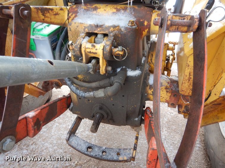 image for item HS9838 International 2444  tractor