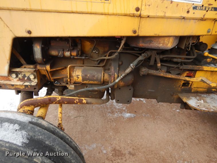 image for item HS9838 International 2444  tractor