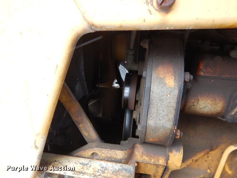 image for item HS9838 International 2444  tractor