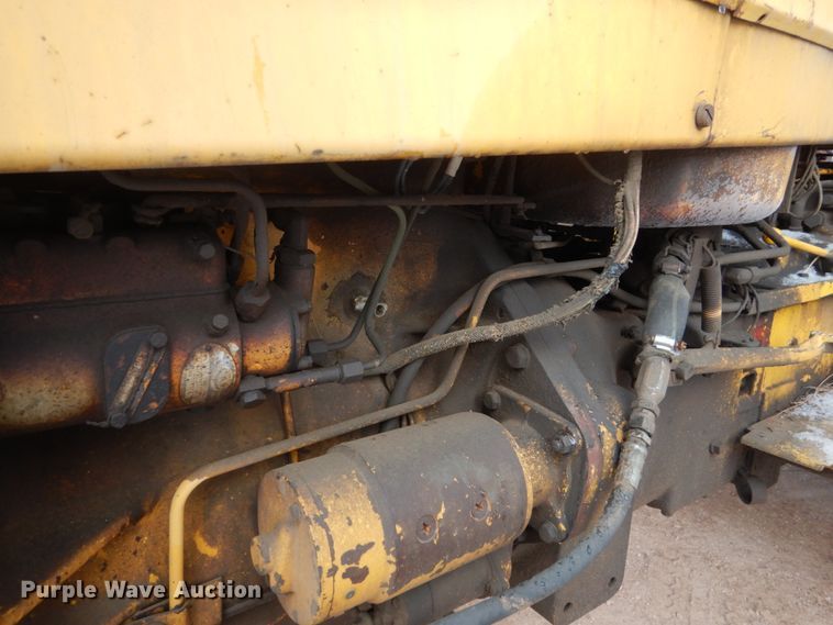 image for item HS9838 International 2444  tractor