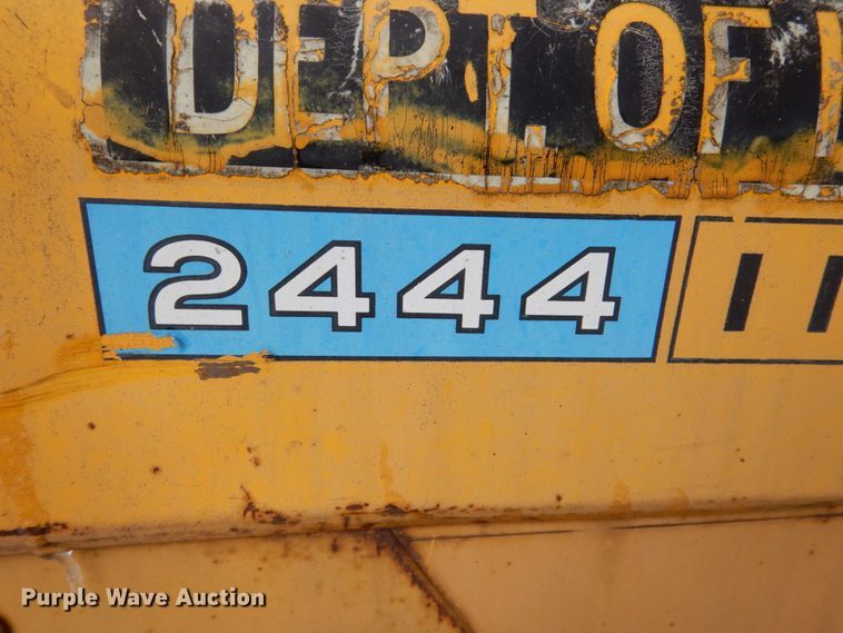 image for item HS9838 International 2444  tractor