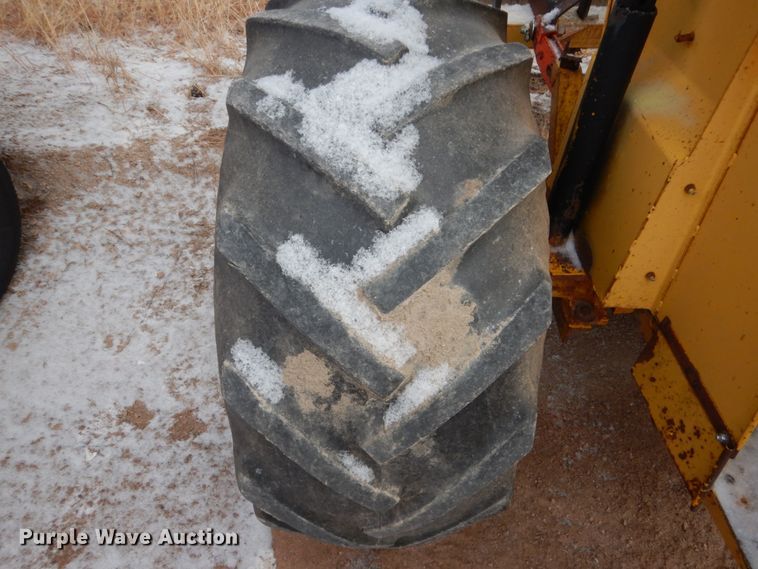 image for item HS9838 International 2444  tractor