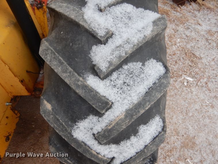 image for item HS9838 International 2444  tractor