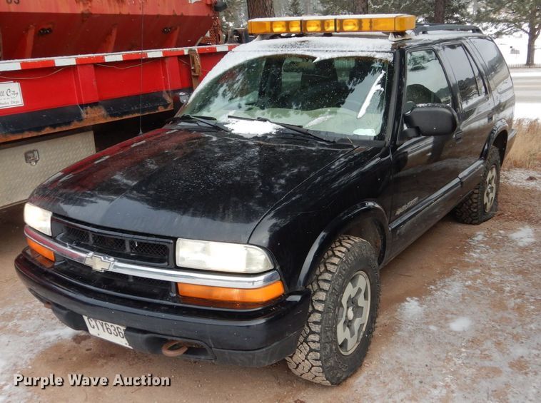 image for item HS9839 2002 Chevrolet Blazer  SUV