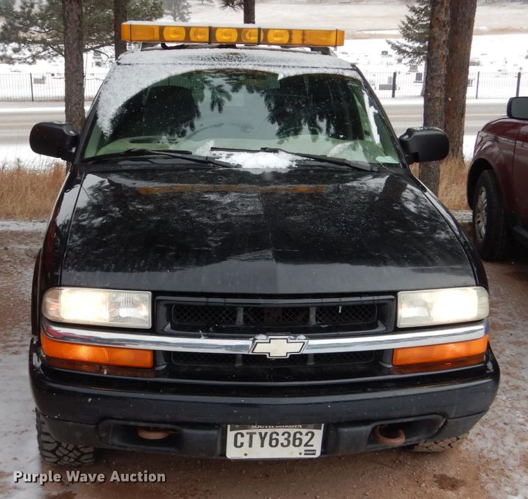 image for item HS9839 2002 Chevrolet Blazer  SUV