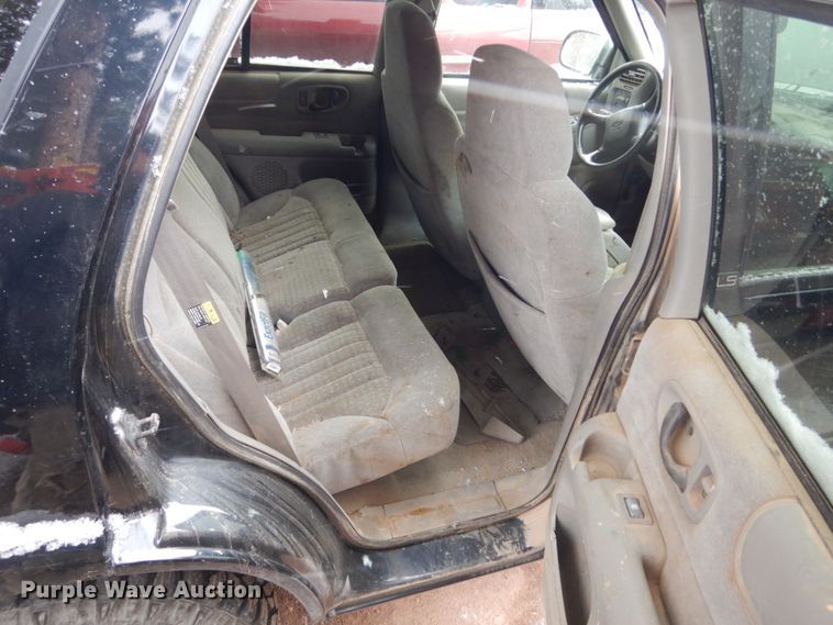 image for item HS9839 2002 Chevrolet Blazer  SUV