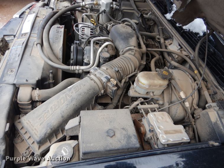 image for item HS9839 2002 Chevrolet Blazer  SUV