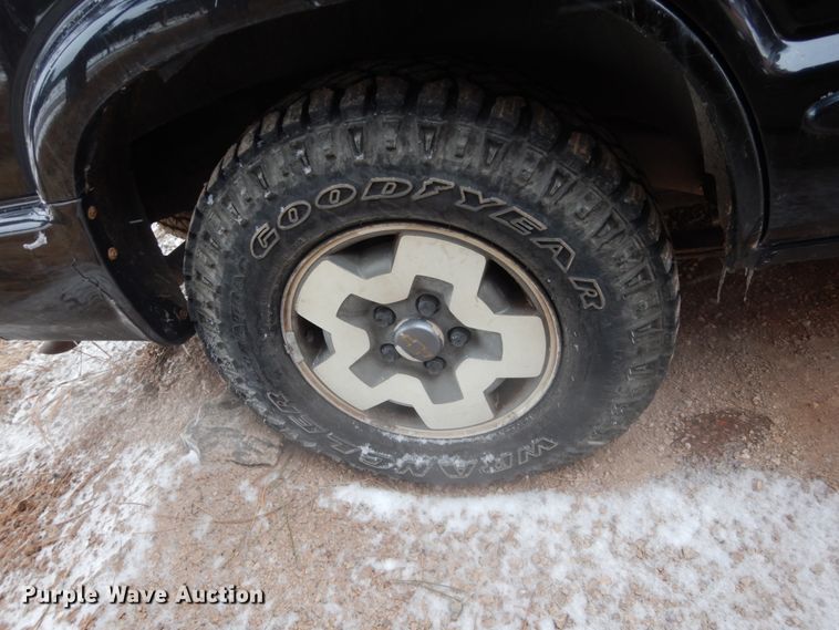 image for item HS9839 2002 Chevrolet Blazer  SUV