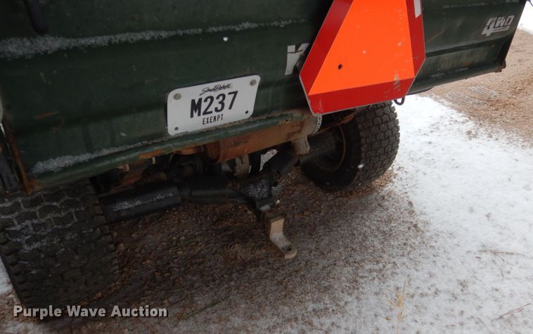 image for item HS9841 2004 Kawasaki Mule 3010  utility vehicle