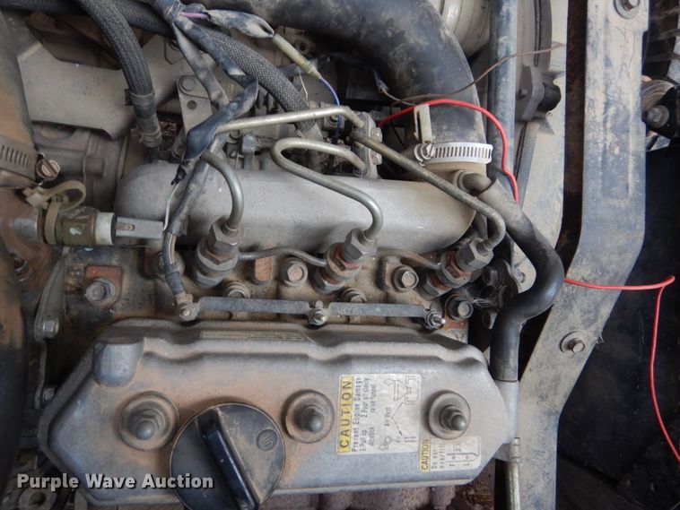 image for item HS9841 2004 Kawasaki Mule 3010  utility vehicle