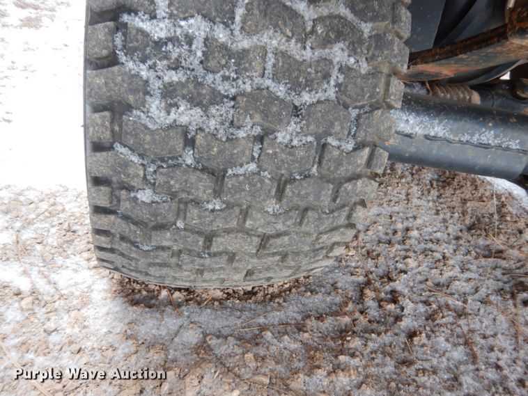 image for item HS9841 2004 Kawasaki Mule 3010  utility vehicle