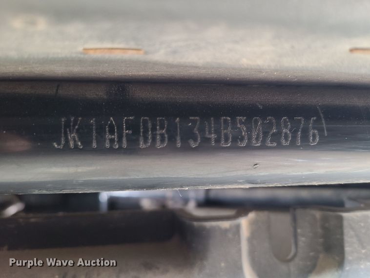 image for item HS9841 2004 Kawasaki Mule 3010  utility vehicle