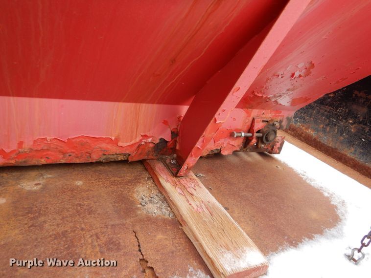 image for item HS9842 2004 Ford F550 Super Duty  dump truck