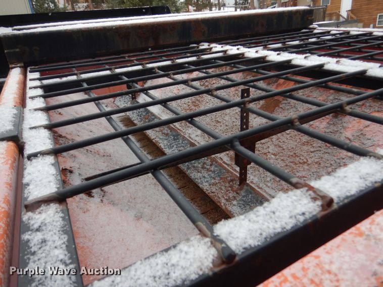 image for item HS9842 2004 Ford F550 Super Duty  dump truck