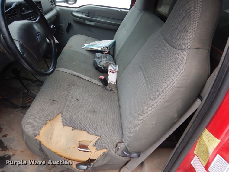 image for item HS9842 2004 Ford F550 Super Duty  dump truck