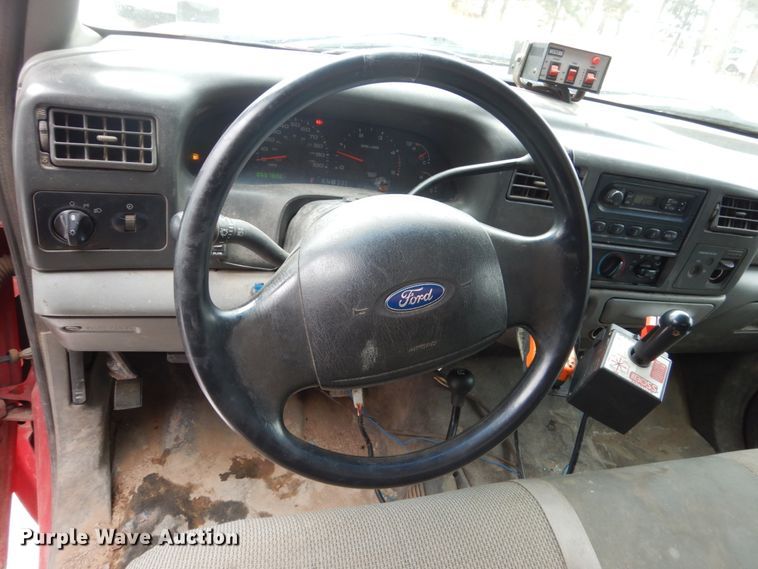 image for item HS9842 2004 Ford F550 Super Duty  dump truck