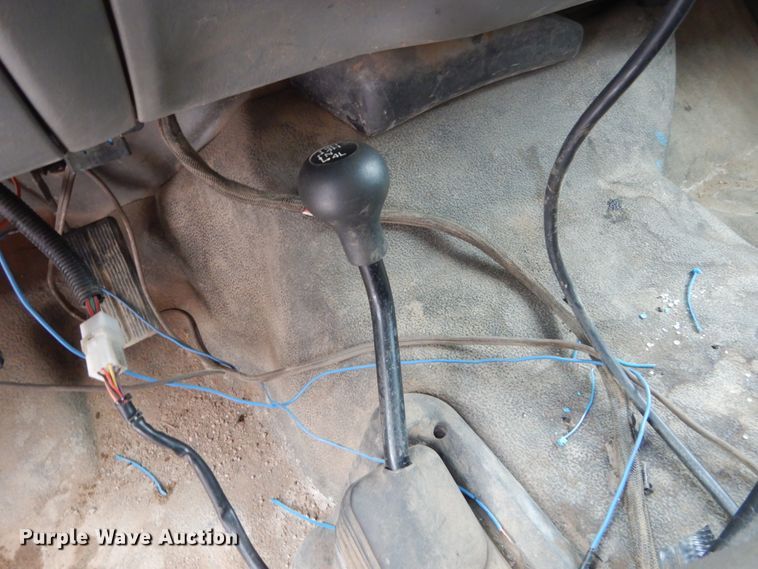 image for item HS9842 2004 Ford F550 Super Duty  dump truck