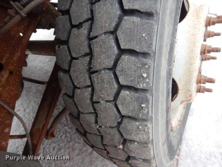 image for item HS9842 2004 Ford F550 Super Duty  dump truck