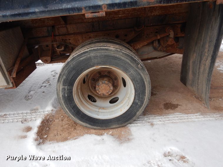 image for item HS9842 2004 Ford F550 Super Duty  dump truck