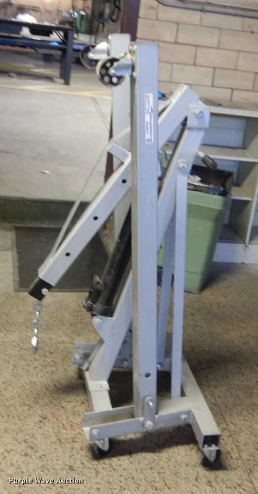 image for item HS9875 Engine hoist