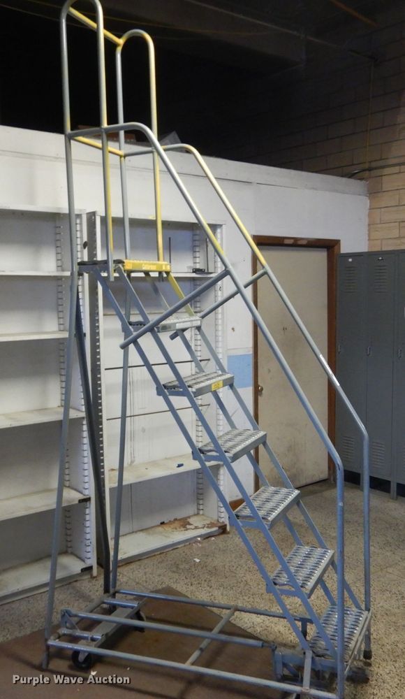 image for item HS9883 Rolling staircase