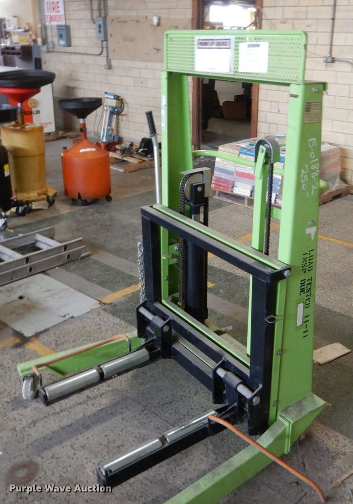 image for item HS9884 ARI Hetra AH-20330 high lift wheel dolly