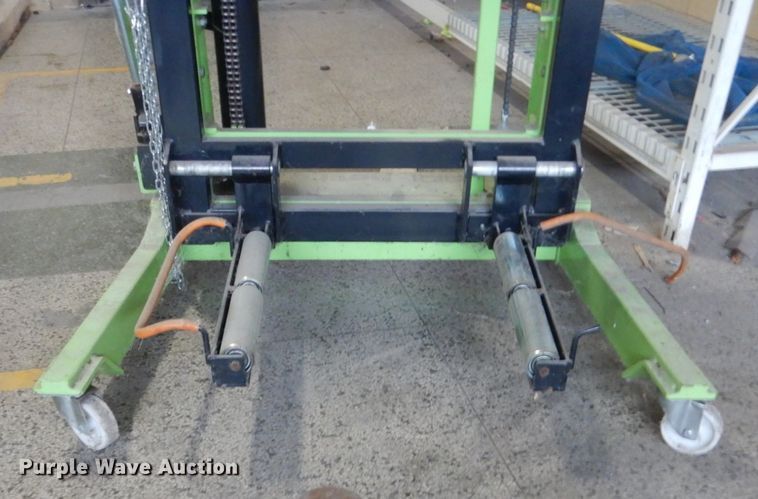 image for item HS9884 ARI Hetra AH-20330 high lift wheel dolly