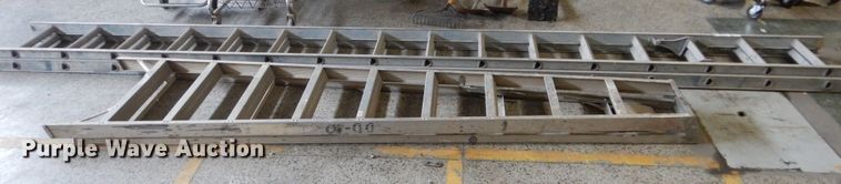 image for item HS9887 (2) aluminum ladders