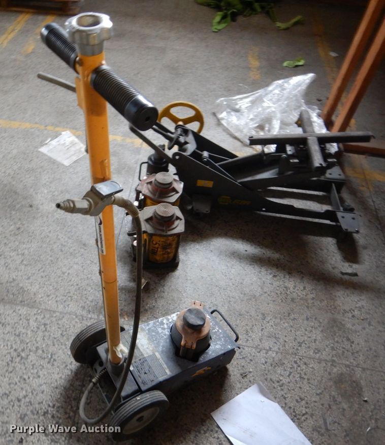 image for item HS9888 Jacks