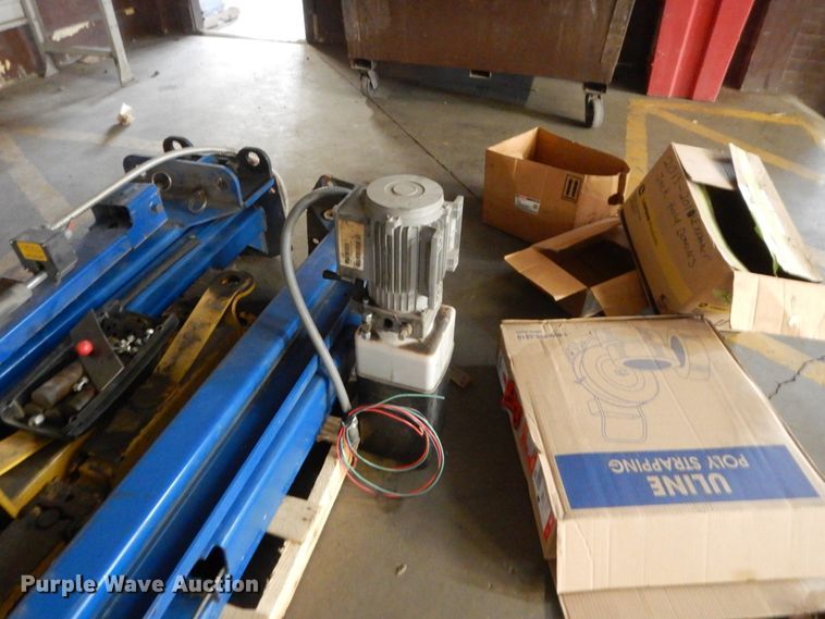 image for item HS9898 Rotary SPOA10N507 two post automotive lift