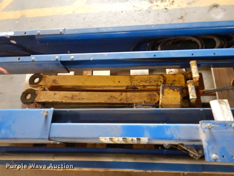 image for item HS9899 Rotary SPOA10N507 two post automotive lift