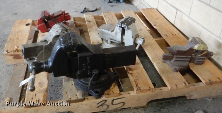 image for item HS9901 Bench vices